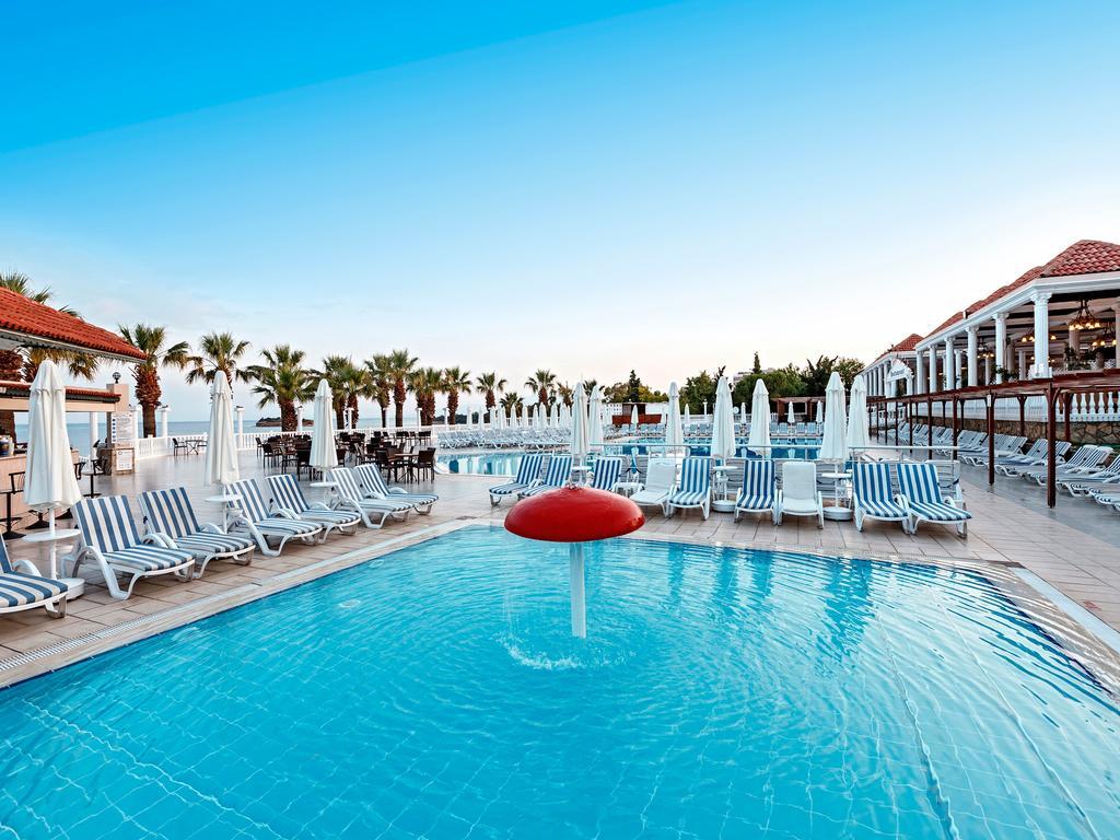 Club Tarhan Beach 迪迪姆 外观 照片