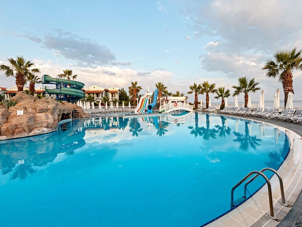 Club Tarhan Beach 迪迪姆 外观 照片