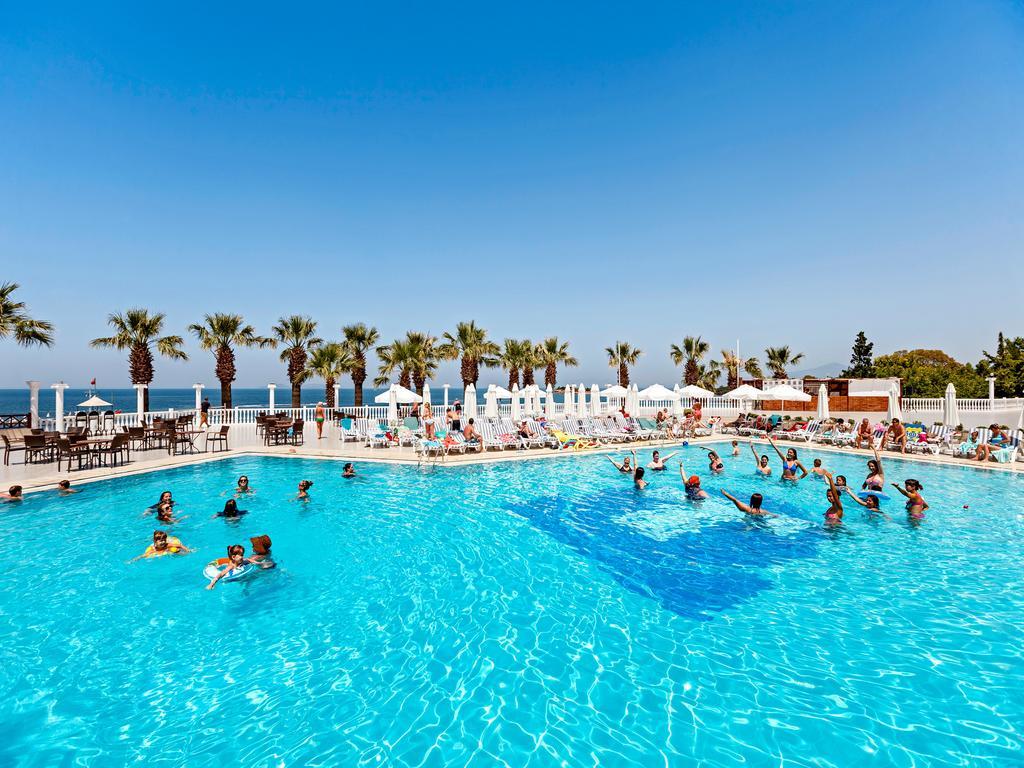 Club Tarhan Beach 迪迪姆 外观 照片