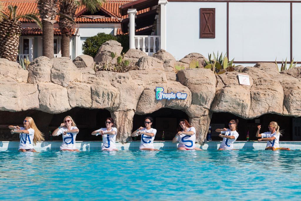 Club Tarhan Beach 迪迪姆 外观 照片